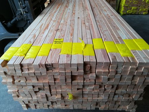 Lärchenholz Latten 34 x 40 mm aus heimischer Lärche in B-C-Sortierung